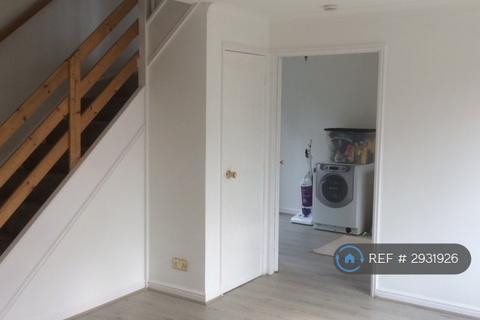 3 bedroom end of terrace house to rent, Mapledon Road, Manchester, M9