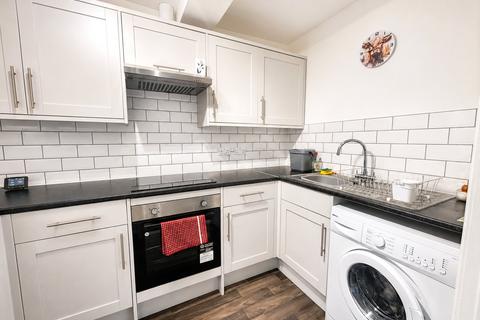 1 bedroom apartment for sale, Castle Hill Court, Cross Lane, Bodmin, Cornwall, PL31