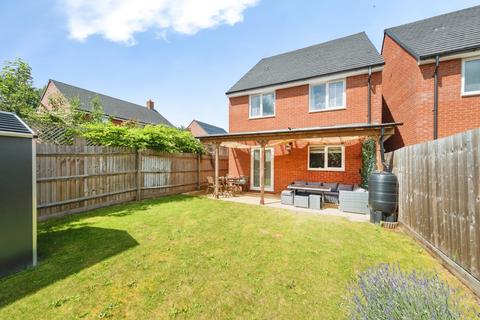 4 bedroom detached house for sale, Poulter Road, BANBURY, Oxfordshire, OX16
