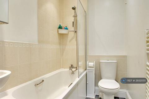 1 bedroom flat to rent, Thames View Court, Gravesend, DA11