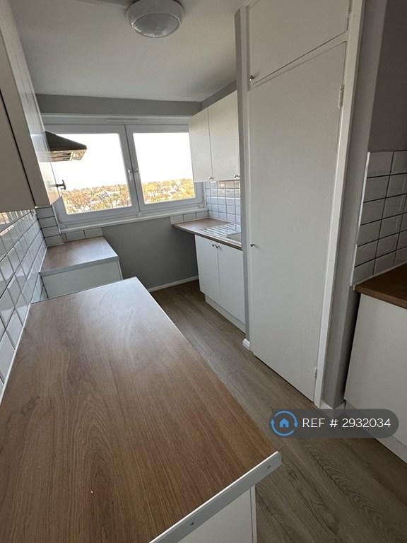 Apartment in Hornchurch - More