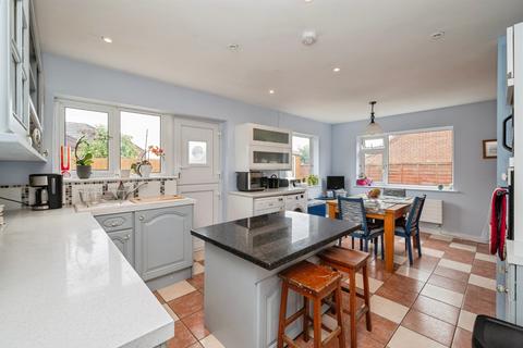 4 bedroom detached bungalow for sale, Cromer Road, Mundesley, Norwich