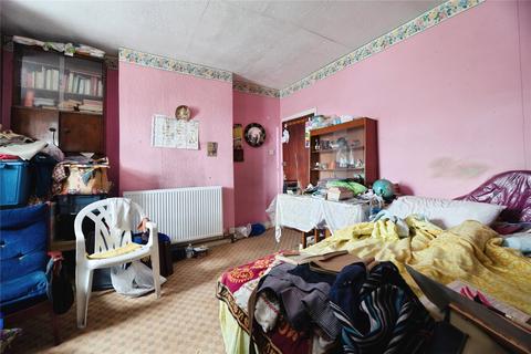 3 bedroom end of terrace house for sale, Meads Lane, Ilford, IG3