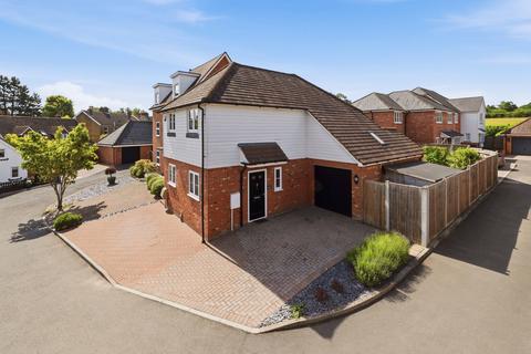 3 bedroom detached house for sale, Darcy Court, West Malling ME19