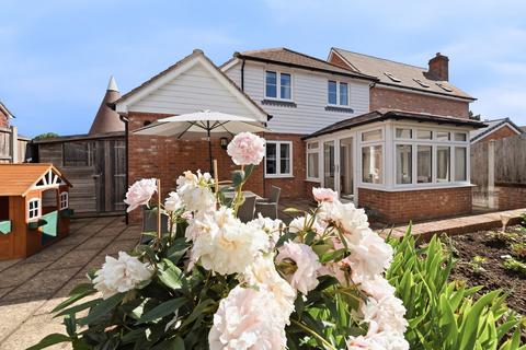 3 bedroom detached house for sale, Darcy Court, West Malling ME19