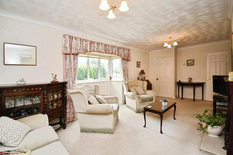 3 bedroom detached bungalow for sale, Kings Mead, Ripon