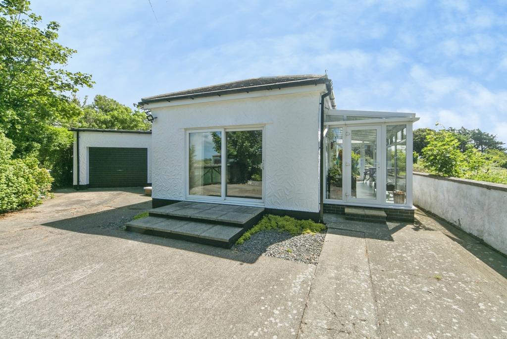 4 bedroom bungalow for sale