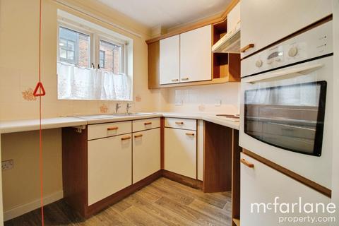 1 bedroom flat for sale, Cricklade Street, Swindon SN1