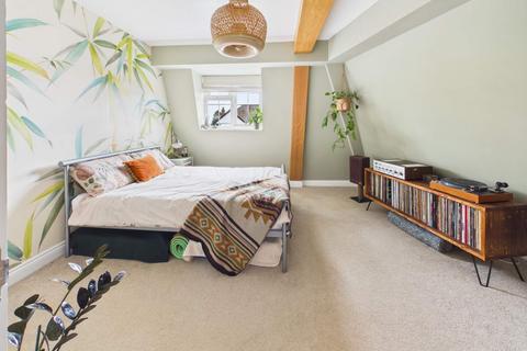 2 bedroom semi-detached house for sale, Heol Y Coed, Rhiwbina, Cardiff. CF14