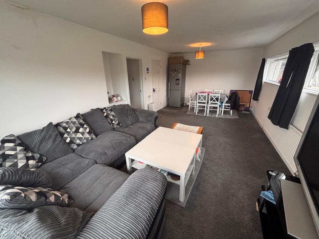 Apartment in Stoke Gifford, Little Stoke - View 5