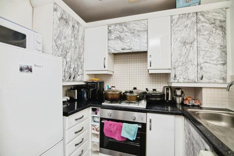 2 bedroom flat for sale, Sandringham Court, Great Barr, Birmingham