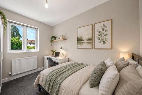4 bedroom terraced house to rent, Sevenoaks Road, London, SE4