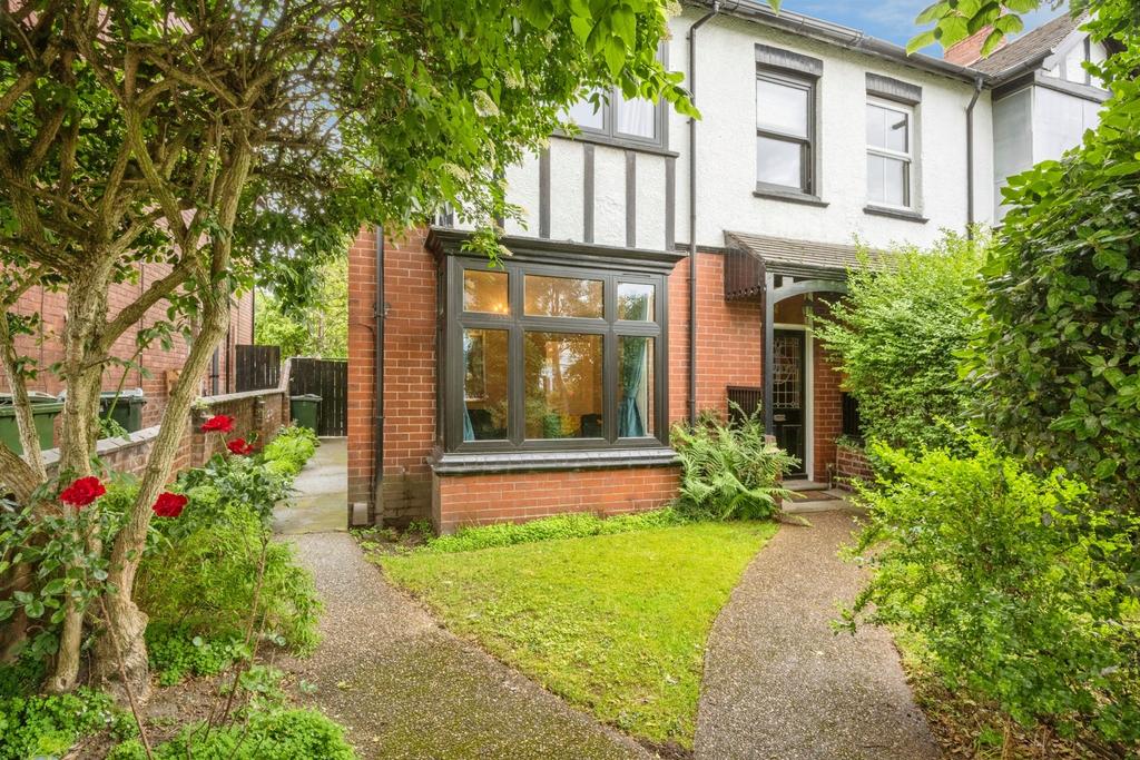 4 bedroom semi-detached house for sale