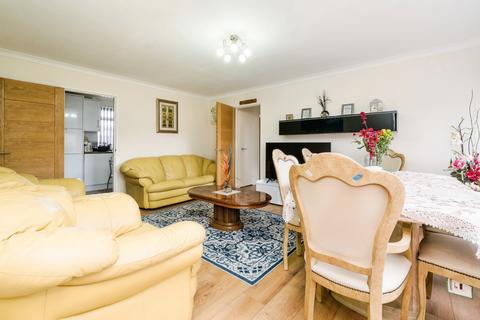 2 bedroom flat for sale, The Ridings Romford Road, CHIGWELL, Essex, IG7