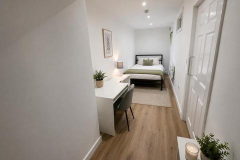 2 bedroom flat to rent, Eastlake Rd SE5