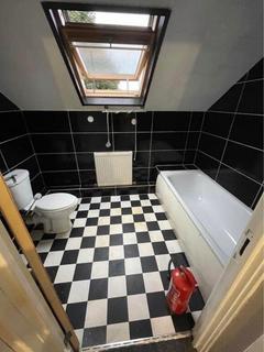 1 bedroom in a house share to rent, Dudley Road, Southall, UB2 5AS