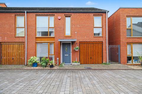 4 bedroom semi-detached house for sale, Oberon Grove, Street