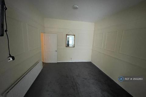4 bedroom terraced house to rent, Lonsdale Avenue, London, E6