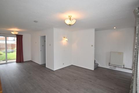 3 bedroom semi-detached house to rent, Frensham Drive, Bletchley