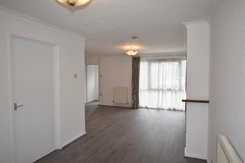 3 bedroom semi-detached house to rent, Frensham Drive, Bletchley