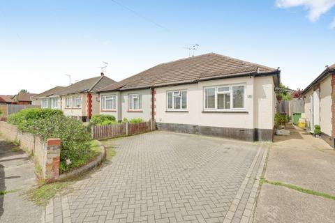 2 bedroom semi-detached bungalow for sale, Downesway, Benfleet, SS7