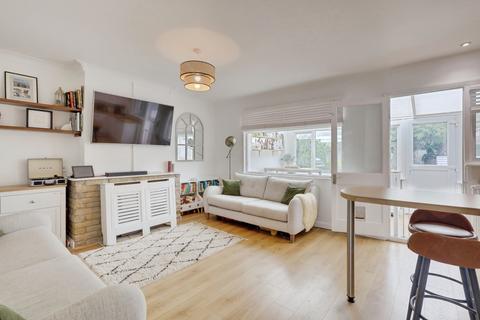 2 bedroom semi-detached bungalow for sale, Downesway, Benfleet, SS7