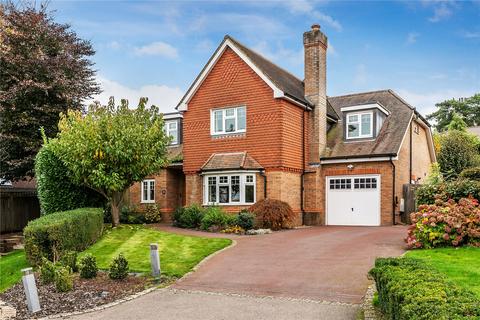 Barrington Drive, Fetcham, Leatherhead, Surrey, KT22
