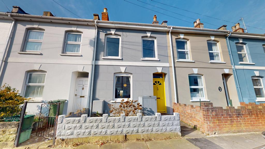 3 bedroom terraced house for sale