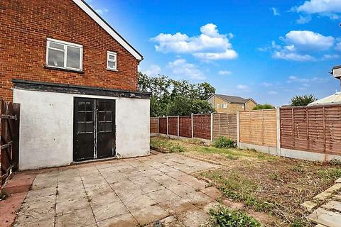 3 bedroom semi-detached house for sale, High Road, Benfleet