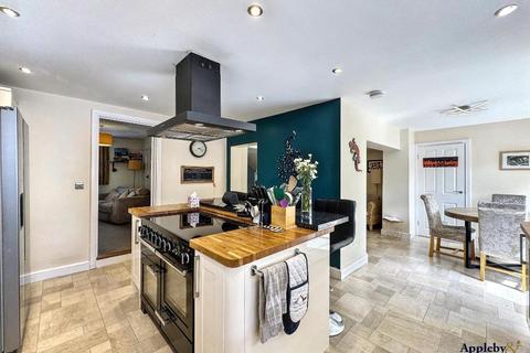 3 bedroom semi-detached house for sale, Shurnhold, Melksham, Wiltshire, SN12 8DD