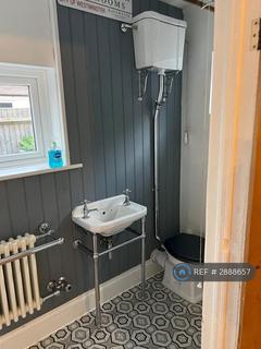 2 bedroom semi-detached house to rent, Lower Green Road, Esher, KT10