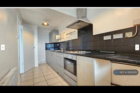 2 bedroom flat to rent, Orchard House, Erith, DA8
