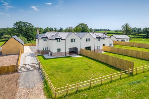 undefined, Cholhouse, Bondleigh