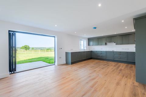 undefined, Cholhouse, Bondleigh