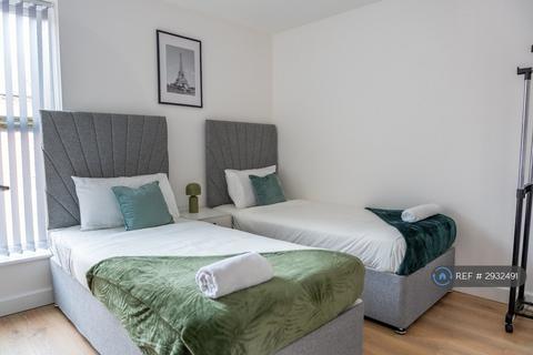 1 bedroom in a house share to rent, Minto Street, Ashton-Under-Lyne, OL7