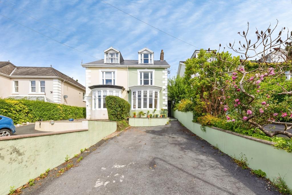 4 bedroom semi-detached house for sale