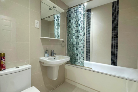 1 bedroom flat to rent, High Street, Slough, SL1
