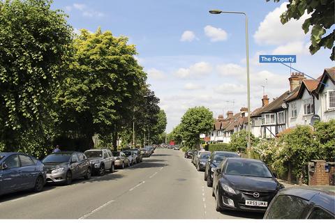 2 bedroom flat for sale, North End Road, London, NW11