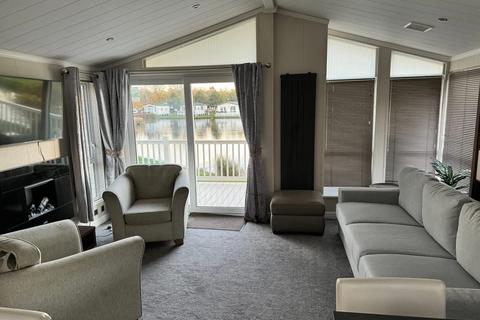 2 bedroom lodge for sale, Willerby Newhampshire , Beal, TD15 2PA