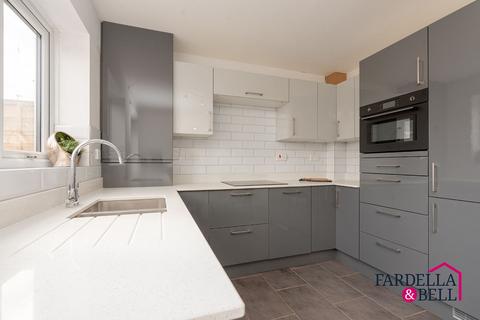 2 bedroom end of terrace house for sale, Longton Road, Burnley, BB12