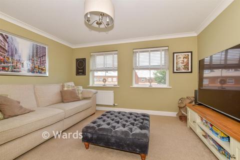 4 bedroom townhouse for sale, Woodpecker Way, Hythe CT21