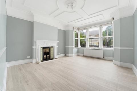 3 bedroom flat for sale, Uxbridge Road, London W5
