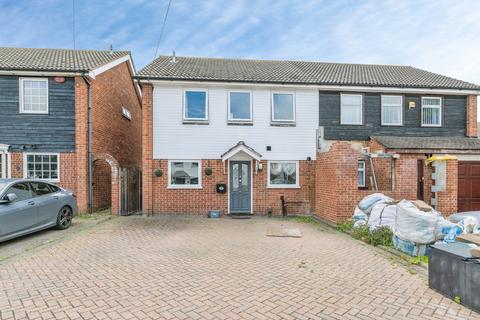 Maytree Close, Rainham, RM13