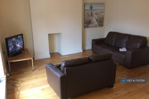 2 bedroom flat to rent, Waltons Parade, Preston, PR1