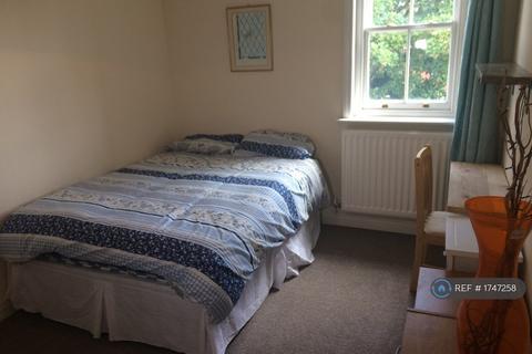 2 bedroom flat to rent, Waltons Parade, Preston, PR1