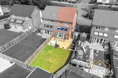 3 bedroom semi-detached house for sale, Adelie Road, Nuneaton CV10