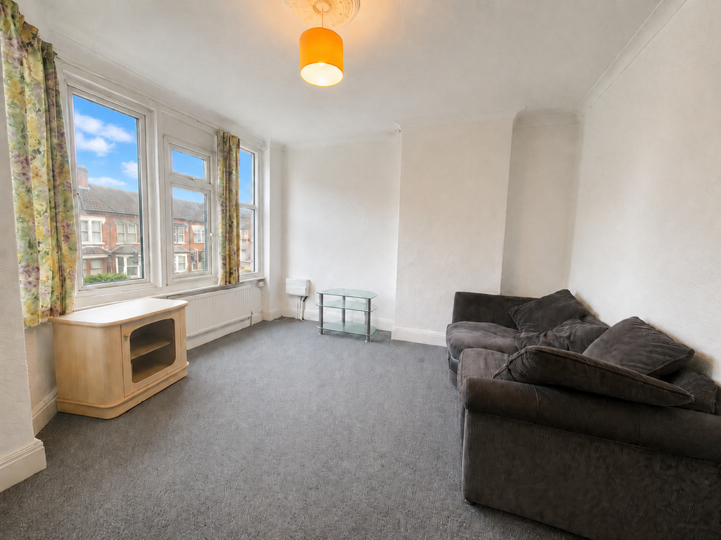 Apartment in Leicester, Aylestone Park - View 2