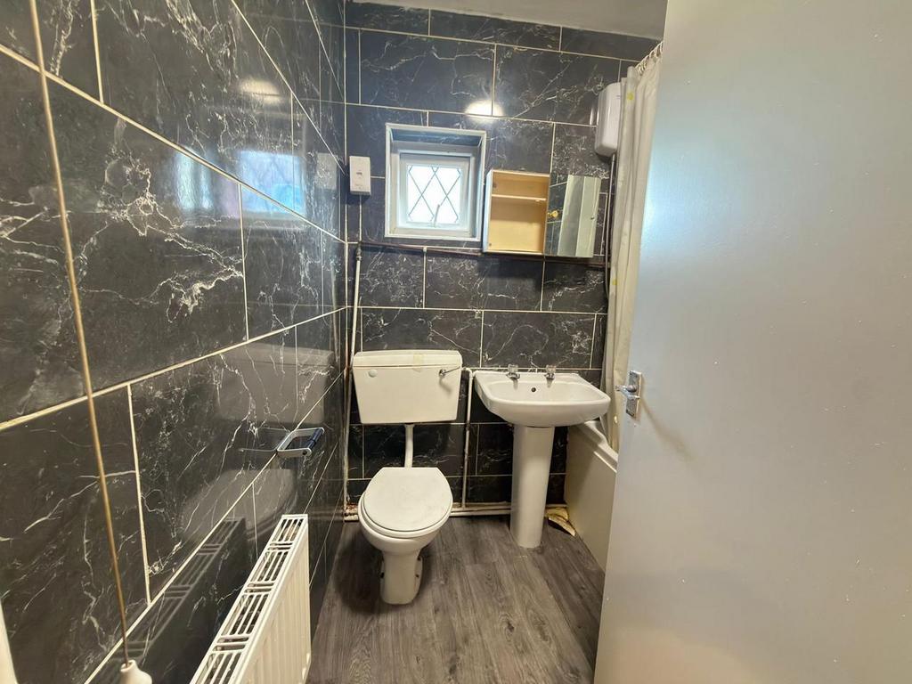 Apartment in Leicester, Aylestone Park - View 6