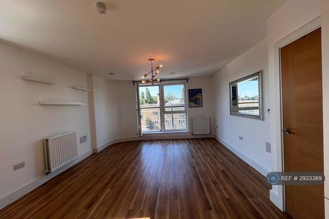 2 bedroom flat to rent, London Road, Isleworth, TW7