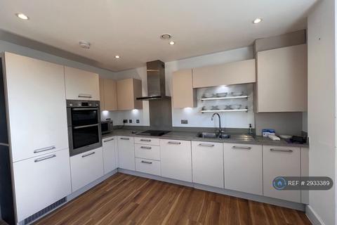 2 bedroom flat to rent, London Road, Isleworth, TW7